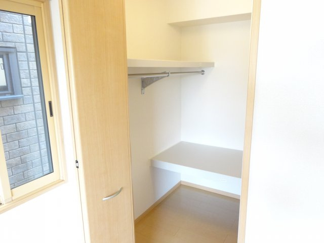 リビングタウン狭山池公園の収納