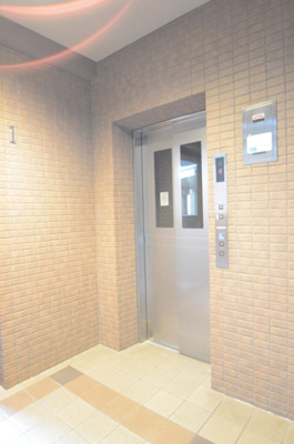 【その他共用部分】 | 【全室バルコニーに面した明るいお部屋♪】テラス北千里古江台Ⅱ番館 | エレベーターです。