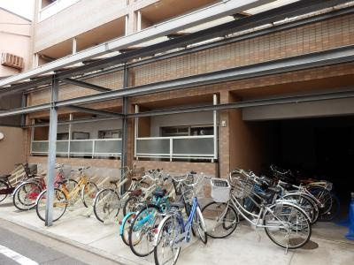 サンハウス御池の駐車場|駐輪場