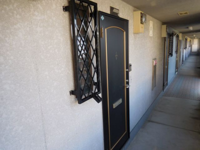 【玄関】 | ウェルシー氷室