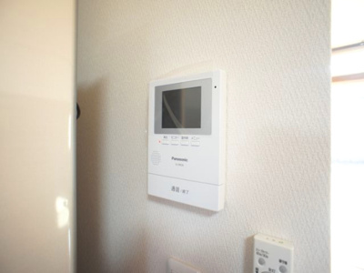 【セキュリティ】 | メゾン・ド・サングリーエ | 訪問者の確認ができるTVドアホン付きです♪