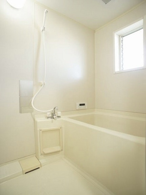 【浴室】 | メゾン・ド・サングリーエ | 追い焚き機能付きです♪