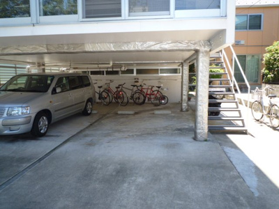 【駐車場】