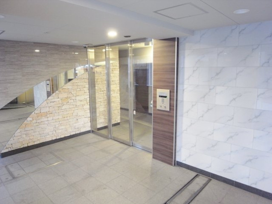 【エントランス】