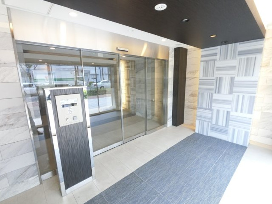 【エントランス】