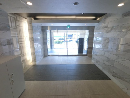 【エントランス】