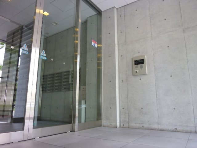 【エントランス】