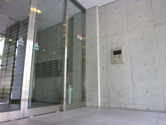 【エントランス】