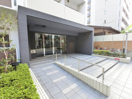 【エントランス】