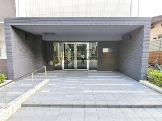 【エントランス】