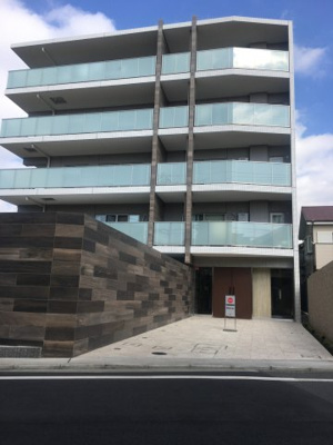 【外観】 | セルアージュ茅ヶ崎シェリール | ＪＲ東海道線「茅ヶ崎」駅徒歩平坦9分の好立地。
強固な地番のみに使用される直接基礎工法を採用。