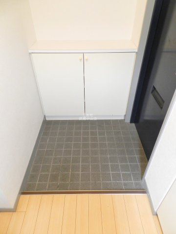 【玄関】 | ウィスタリアヒルズS棟 | ゆったりとした玄関です
