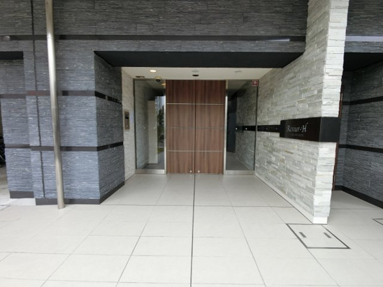 【エントランス】