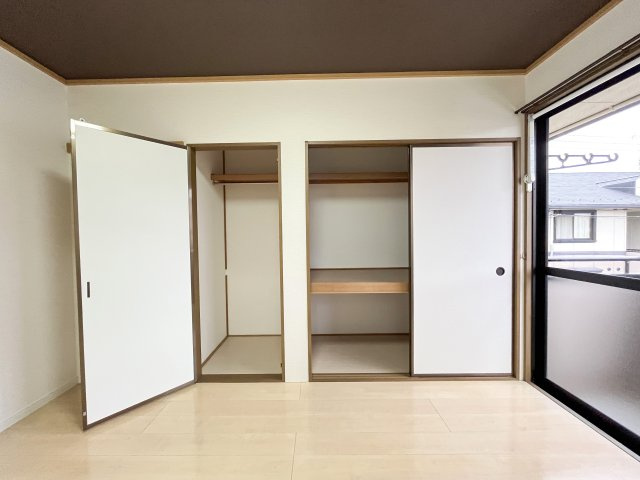 ヴィラ西福原D棟の収納