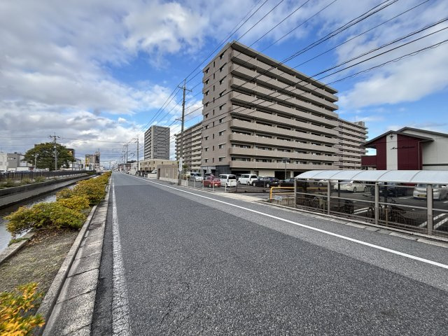 メルメゾンの駐車場