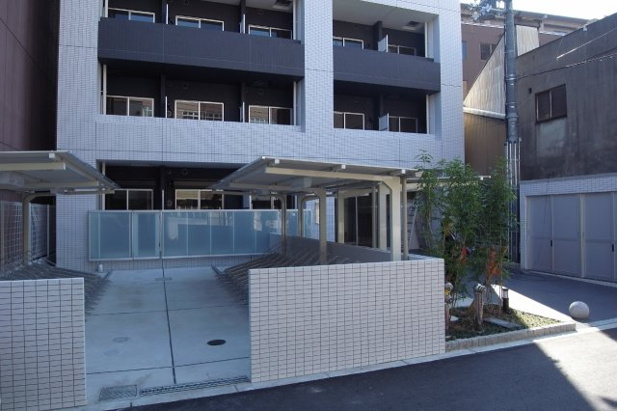 【エントランス】