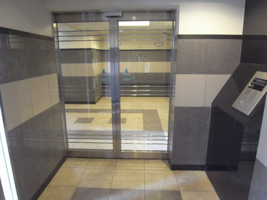 【エントランス】