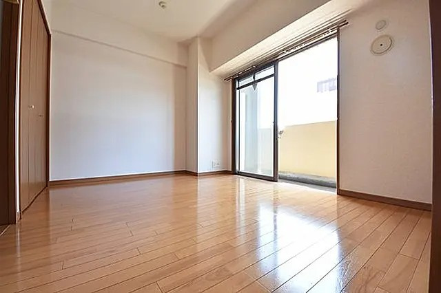 プレサンス神戸みなと元町の居間・リビング