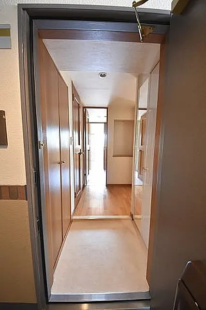 プレサンス神戸みなと元町の玄関