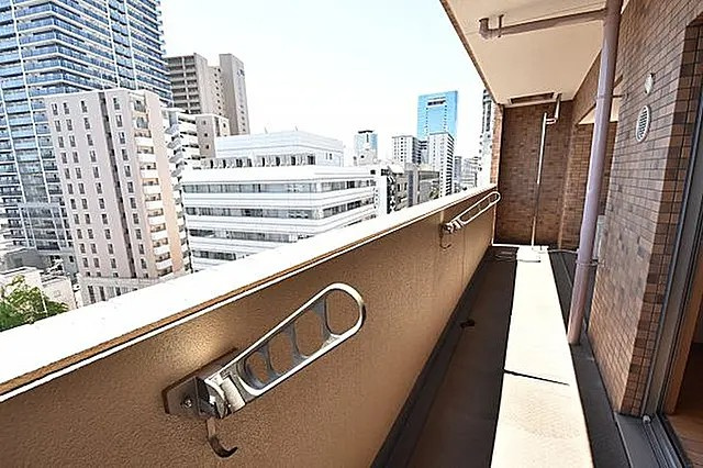 プレサンス神戸みなと元町のバルコニー