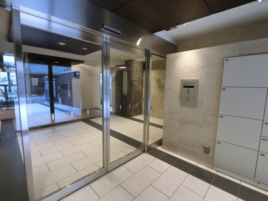 【エントランス】