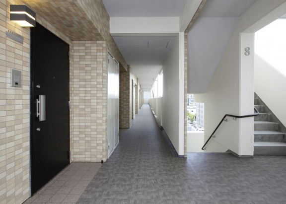 【エントランス】