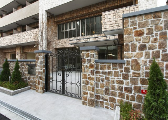 【エントランス】