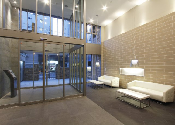 【エントランス】