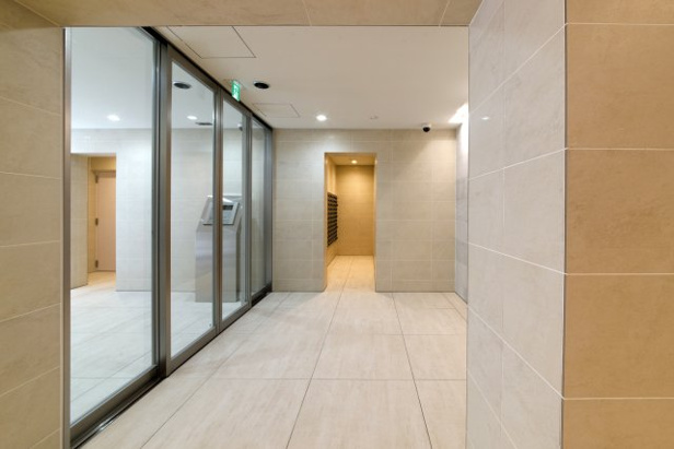 【エントランス】