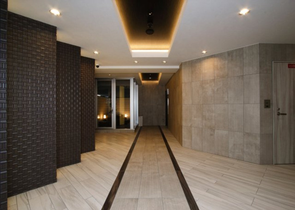 【エントランス】