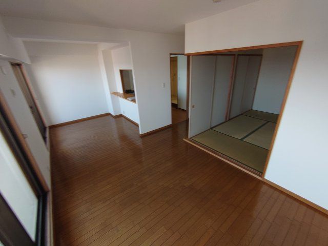 【居間・リビング】 | 宝塚清荒神ヒルズ