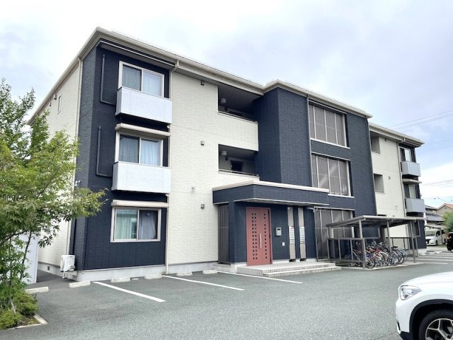 ラ・ペルラ下北沢