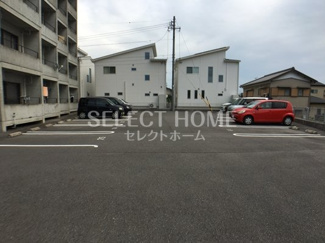【駐車場】