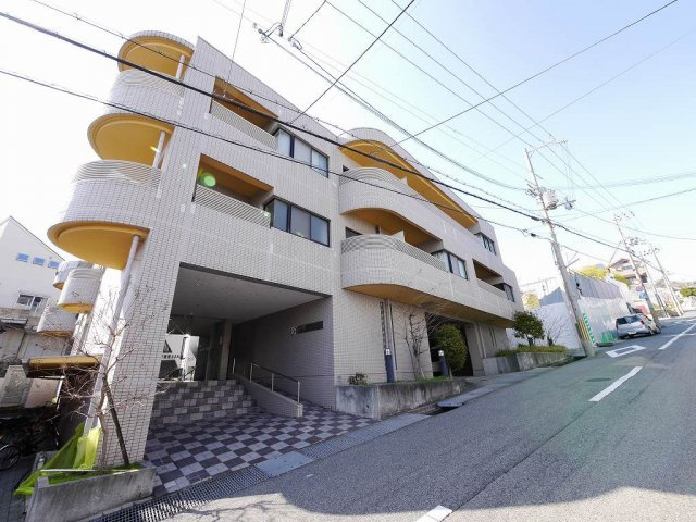プラザ森北の外観
