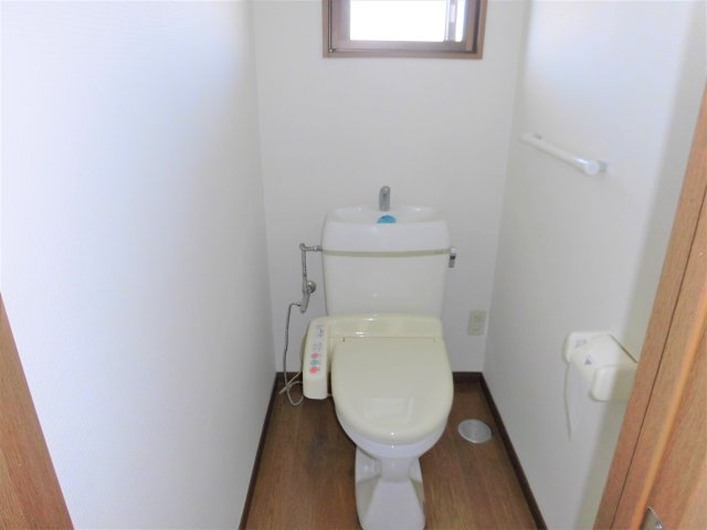 メゾン国島のトイレ