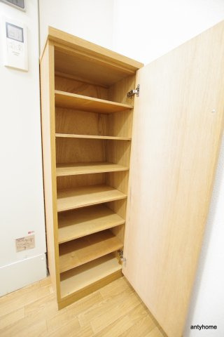 ホルス240　仲介手数料無料の収納