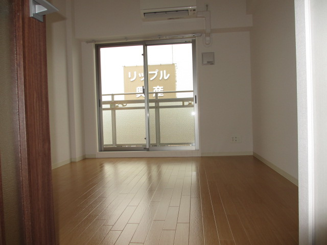 M’プラザ小阪駅前の洋室