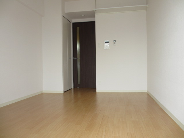 M’プラザ小阪駅前の洋室