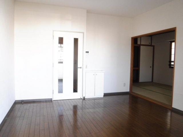 マンション峰岸の居間・リビング