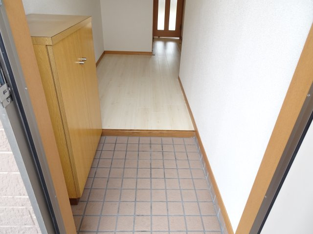 ミクラーシュGの玄関