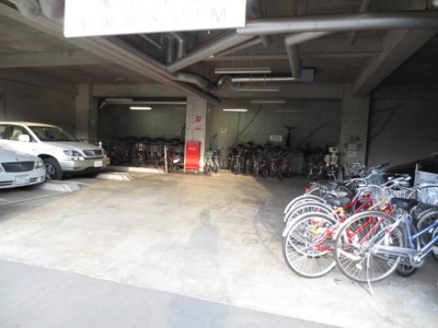 【駐車場】 | シャイニーハウス