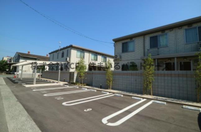 三光レジデンスの駐車場|駐車場があります