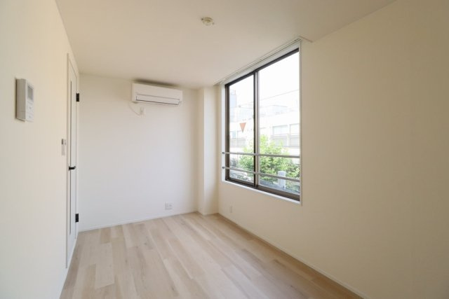 ガーデンヒルズ市ヶ谷の洋室|※反転タイプ別室参考写真