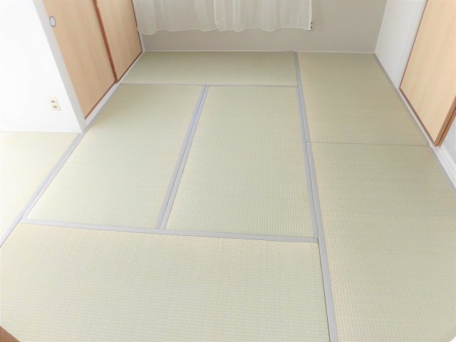 森産ビルの和室