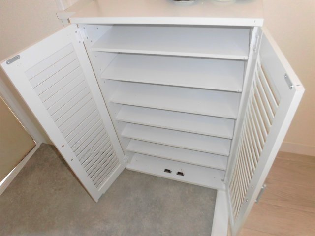 森産ビルの玄関