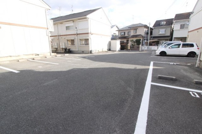 【駐車場】 | ハイツ池田Ｆ | 駐車場完備です