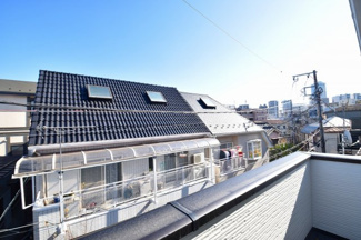 【展望】 | バルコニーからは開放的な景色が眺められます。