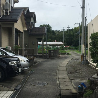 【前面道路含む現地写真】