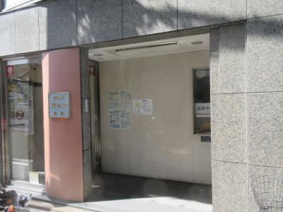 グランドパレス御池のエントランス