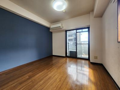 グランドパレス御池の居間・リビング|洋室